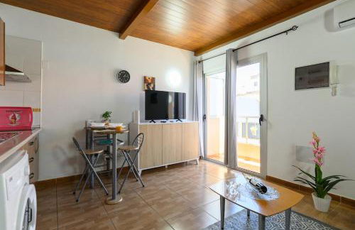 Coquete Apartment,Near Airport,Balcony,Cozy - Photo 15