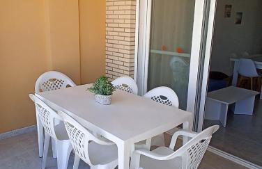 Apartamento céntrico en la playa con piscina. - Foto 14