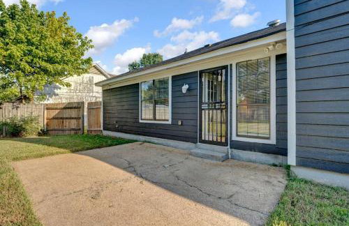 Glamorous 3BR 2BA house w/ large fenced backyard - Foto 42