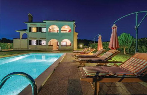 5 Bedroom Nice Home In Karojba - Foto 22