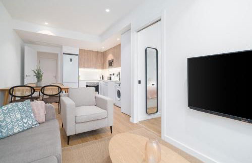 Limehome Barcelona Plaça Pirineus - Photo 58