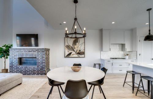 Modern Downtown Provo Townhome with Balcony! - Foto 7