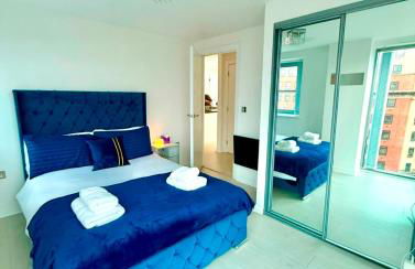 Award Winner of 2026 &2025 traveller & Best guest rated apartment, two bedroom, #1 Leeds city centres most central location, Great 180 degree views,balcony , PARKING onsite, Netflix & WiFi - Foto 64