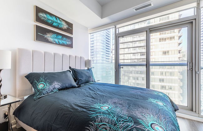 Maple Leaf Square - Photo 11