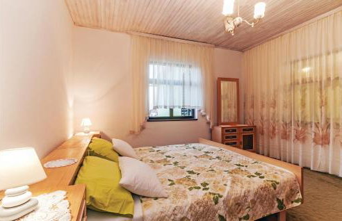 Six-Bedroom Holiday Home In Sv Filip I Jakov - Foto 44