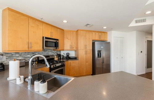 Ocean's Edge 2BR Penthouse - Infinite Blue Views - Foto 13