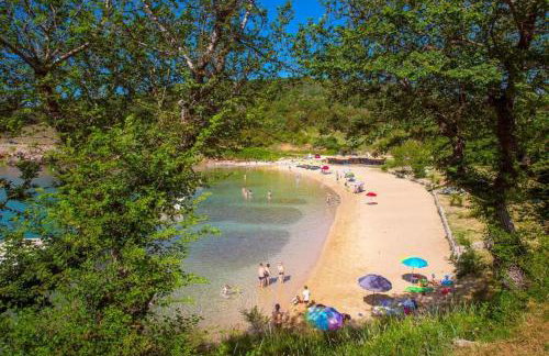 Villa Lavanda -semi-detached villa with a pool and a panoramic view, close to a sandy beach- by TRAVELER tourist agency Krk - Foto 8