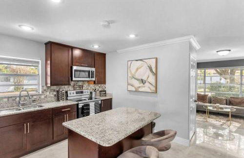 King bd Charming 2-Storey Cottage w PrivateYard - Foto 17