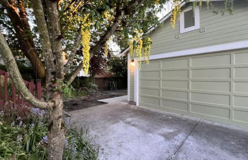 ADA Friendly and AC Little House on the Ferry - Foto 24