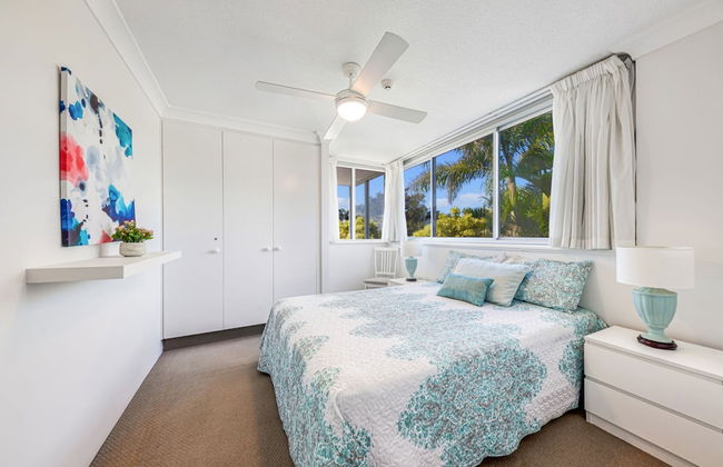 Elouera Tower Beachfront Apartments - Photo 16