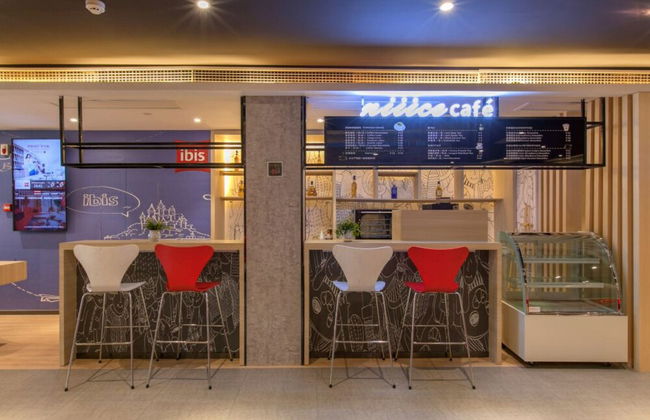 The Ibis Hotel - Photo 7