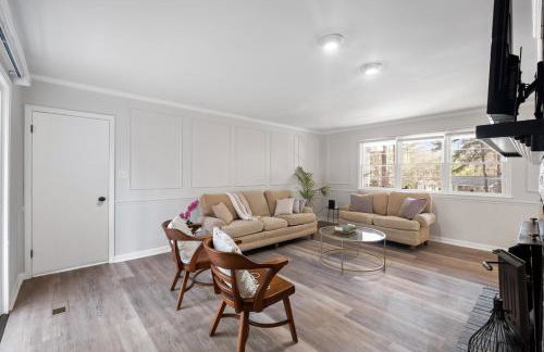 Perfect cute home in Garner with firepit & king bed - Foto 3