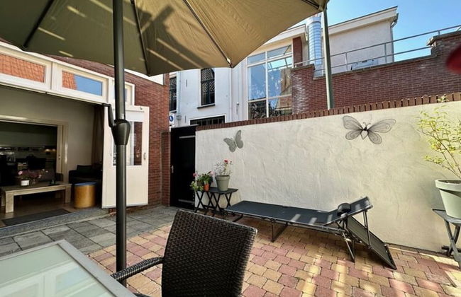 Apartment in the Fortified With Private Garden - Photo 57