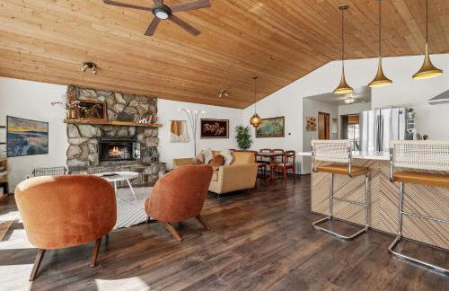 Nightcap Lodge- HOT TUB WITH BREATHTAKING MOUNTAIN VIEWS! - Foto 1