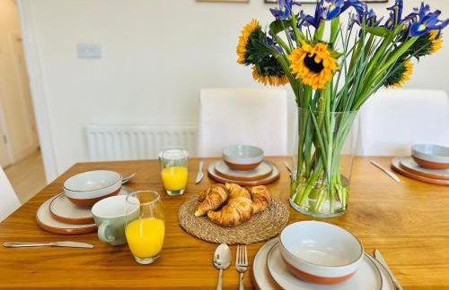 The Nest at Heaton Family Friendly Near Preston and Blackpool Ample Parking and WiFi - Photo 4