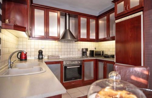 Dana's Luxury Maisonette - Photo 45