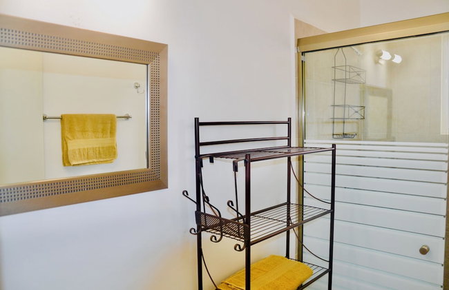 Cozy 2-bedroom Apartment With Amenities - Foto 17
