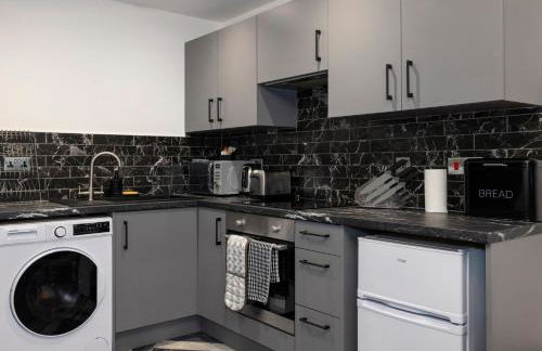 Lux Style Homes -1 BED APARTMENT close to City Centre - Free WIFI - Free Parking - Smart TV - Full Kitchen - Self Check In - Foto 34