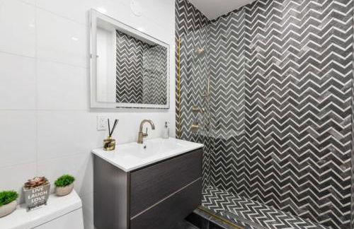 Top Notch 2BR in Upper East Mins to Central Park - Foto 11