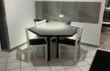 Benk 24H Apartment Nr 1 Perfekt für bis zu 6 Personen - Foto 8