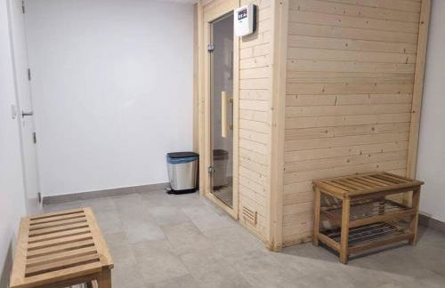 Pass the Keys Casa Ban, Spacious 3 Bedroom Townhouse - Photo 29