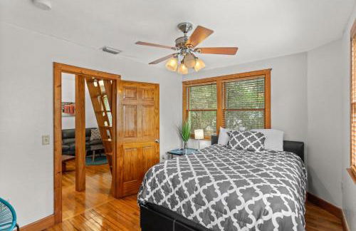 Cozy Townhome Near UF Campus - Foto 19