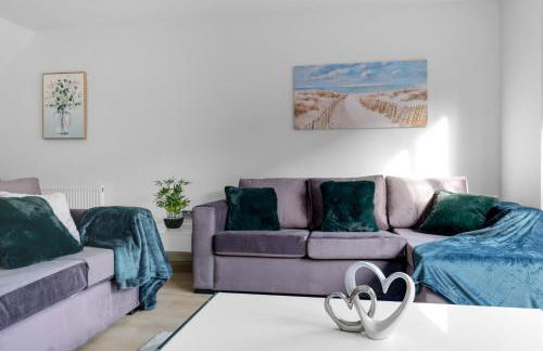 Modern 4 Bedroom House With Parking in Farnham Royal, Slough By 360stays - Foto 3