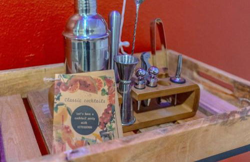 NEW Montrose Gem! Central to Museum District & Downtown Houston - Foto 19