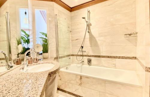 Best Butler Mountain Glory Apartment Bergblick I Küche I Terrasse I Parkplatz I Netflix I Seenähe - Photo 2