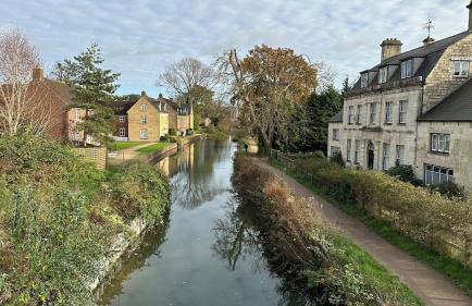 Cotswolds-Stroud-Large 9 Bed Home-Sleeps 20-Work or Leisure - Foto 3