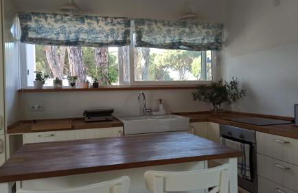 Diseño y luz entre los pinos - Foto 12