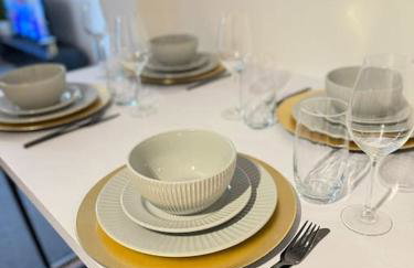 Luxury cozy 3 bed Apartment 5mins from city - free parking! - Foto 36