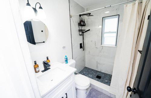 Close to the Action, Peaceful When You Return - Foto 31