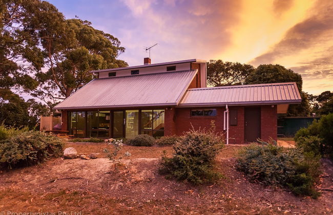 Bay Retreat Port Arthur - Photo 16