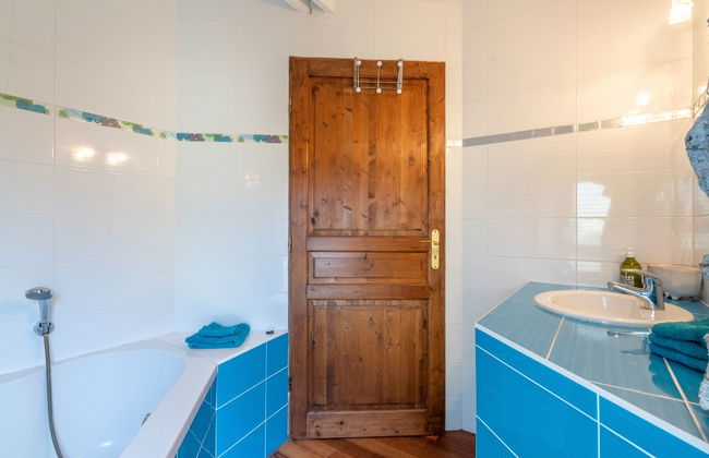 6 bedroom House in Caden with private pool and garden - Photo 29