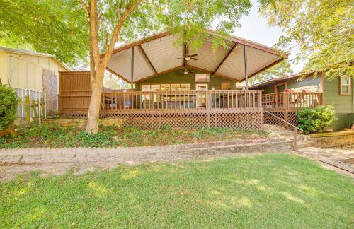 Spacious Deck Waterfront Home in Gun Barrel City! - Foto 28