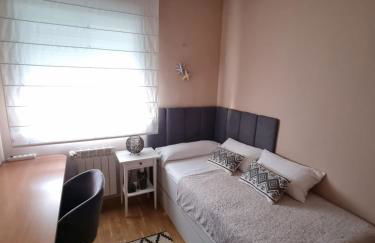 Piso acogedor con terraza - Foto 2