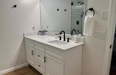 NC Mountain Fall Hiking Biking Waterfall Retreat Minutes to Brevard & Hendersonville - Foto 10