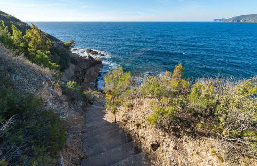 Villa Madonna delle Grazie con accesso privato al mare - Goelba - Foto 3