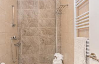 SUNRISE Spacious Apartment With 3 Bedrooms & 3 Bathrooms -Near to Chania - Foto 17