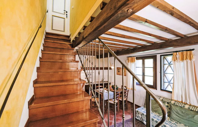 2 bedroom Apartment in San Gimignano with swimming pool and garden - Photo 9