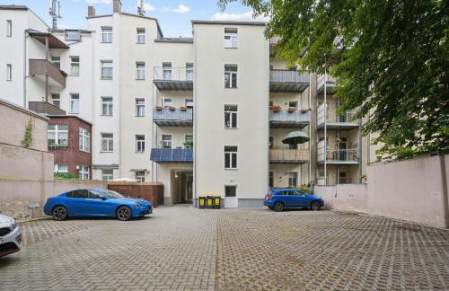 Gemütliches Apartment - hochwertiges Boxspringbett, privater Parkplatz, Terrasse, komplette Küche, WLAN, 40 Zoll HD TV - Foto 24