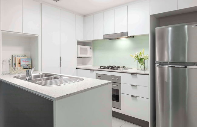 Oaks Brisbane Festival Suites - Photo 37