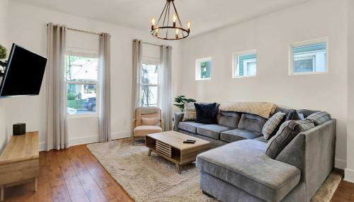 Fountain Square Gem with Rooftop Patio & Fire Pit- Family Friendly - Foto 4