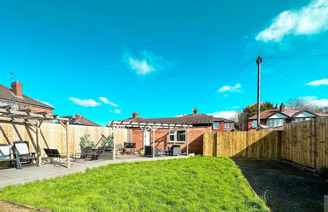 Beautiful Detached Villa - Jacuzzi Bath - Parking - Foto 48