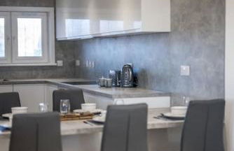 Sea View Luxury Apartment 3 bedrooms Free Parking - By Coast Apartments - Photo 31