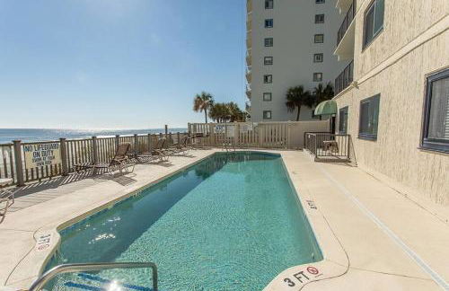 *OCEAN FRONT* Pier-adise 2Bed/2Bath, Sleeps 8 - Photo 16
