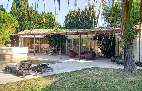 2 Bedroom Cozy Home In Aramon - Foto 1