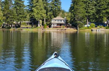 Peaceful Lakefront Retreat - Foto 12