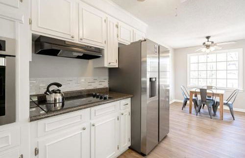 Serene on Sonning- Close to I-26- 20 Mins to Midtown - Foto 37